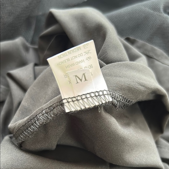 Black Maxi Dress with Elegant Silhouette - Picture 9 of 9